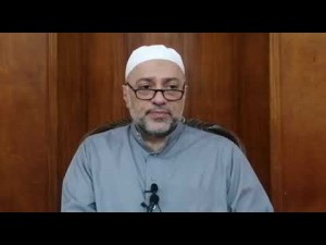 É um erro e pecado se apressar fazendo os movimentos na oração antes do "imam"?