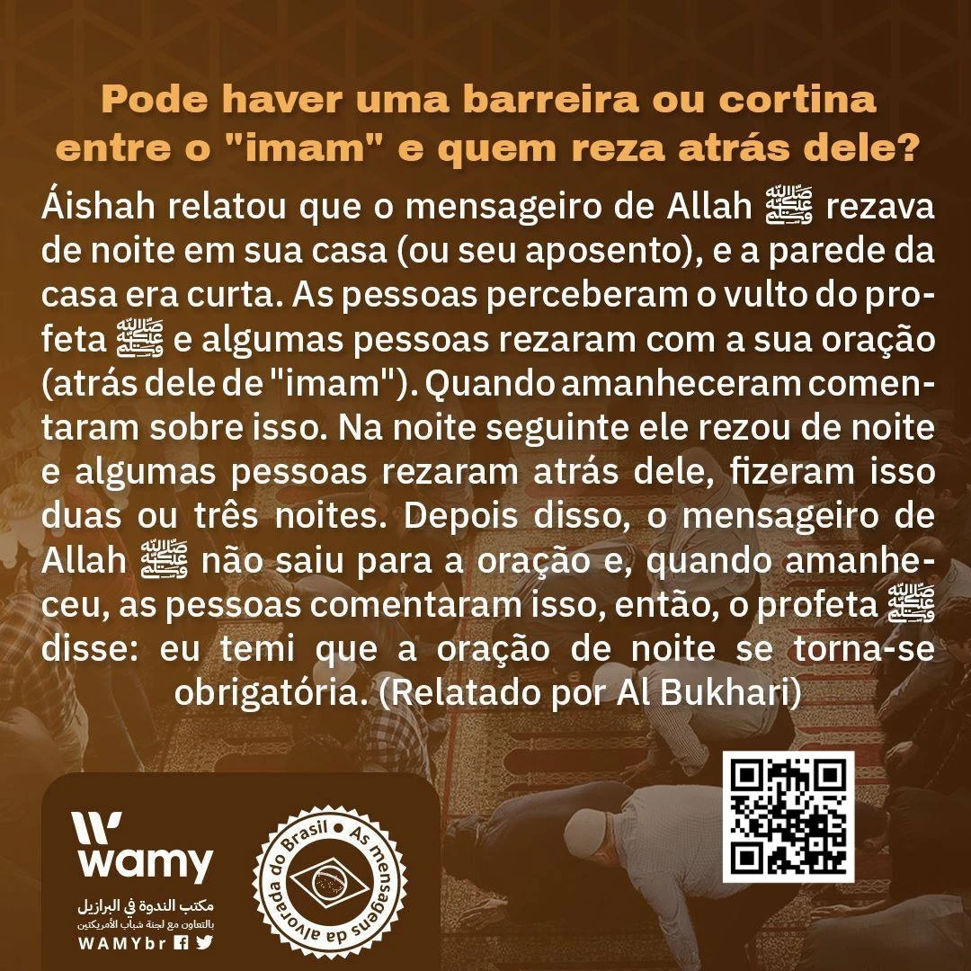 Pode haver uma barreira ou cortina entre o "imam" e quem reza atrás dele?
